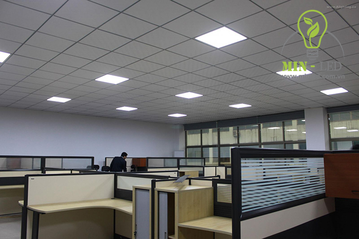 Đèn LED âm trần 60x60 thích hợp với các không gian rộng1