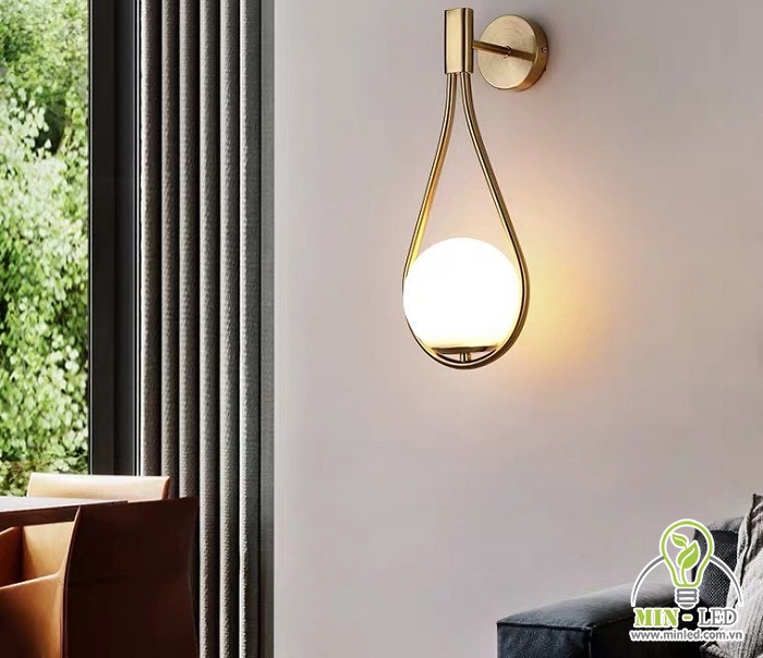 Đèn ốp trang trí phòng khách HTOT-34 thiết kế dựa theo mô phỏng hình giọt nước.